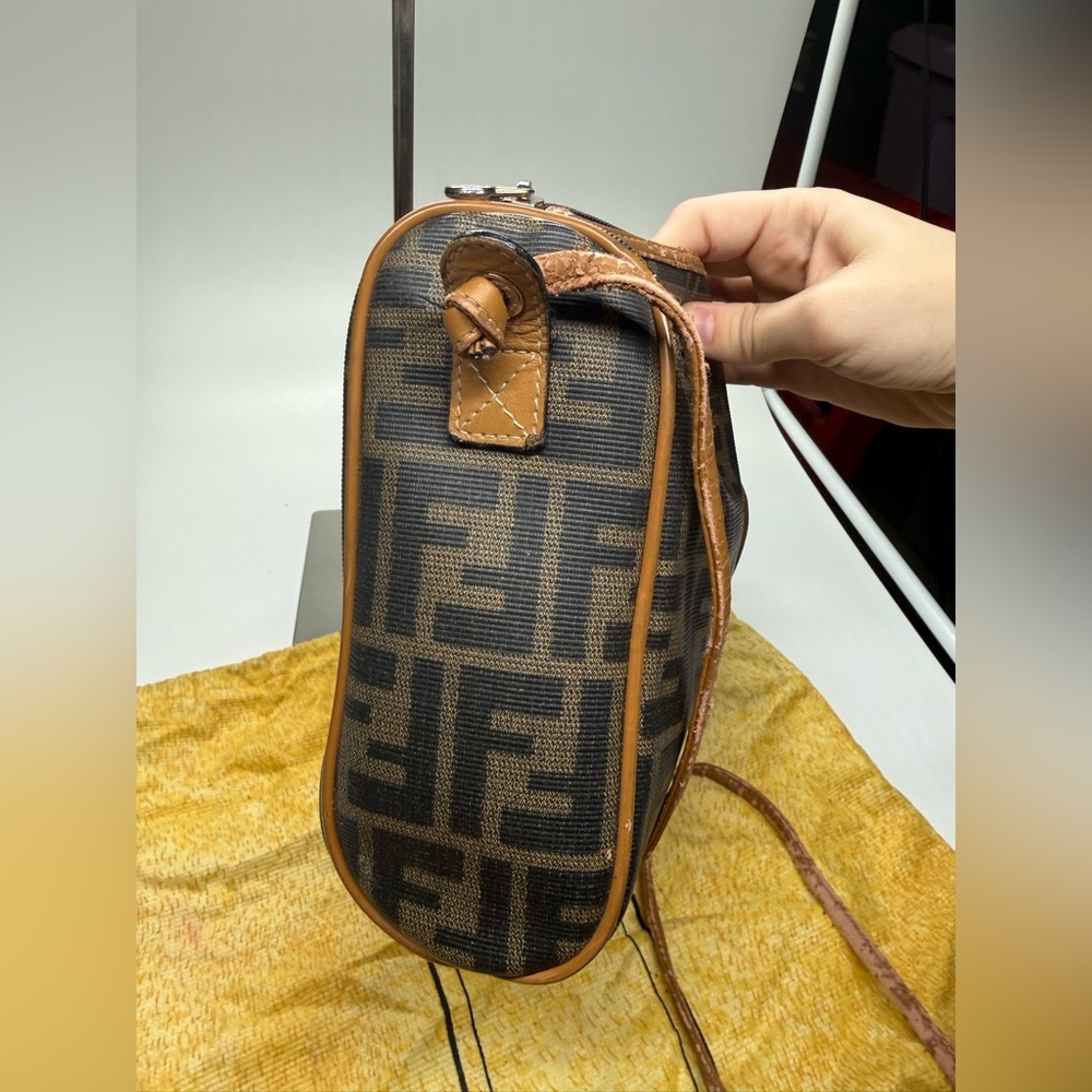 Authentic Vintage Fendi Zucca FF Crossbody Bag Brown Logo Italy READ - Picture 12 of 15